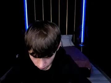 alejandro_ellias — GOAL: take off your t-shirt [95 tokens remaining] Welcome to my room! #new #18 #young #feet #muscle