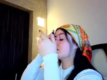 almma_ on Chaturbate 