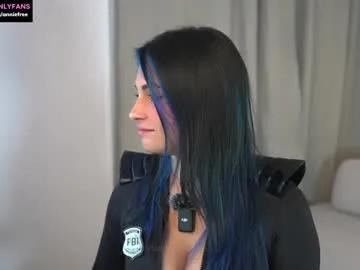 Freechat annieguzman_ on Chaturbate