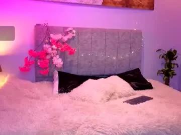Freechat antonellastar24_ on Chaturbate