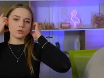 aria_moo — GOAL: spank ass 3x [150 tokens remaining] Welcome to my room! #feet #nonude #18 #pvt #new