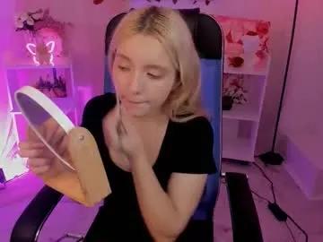 Freechat aurorawrenfield on Chaturbate