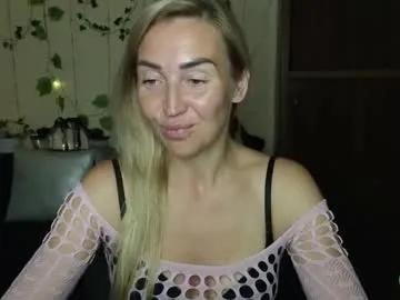 Freechat ay_kiss_jully on Chaturbate