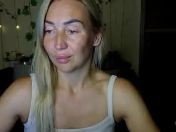 Freechat ay_kiss_jully on Chaturbate