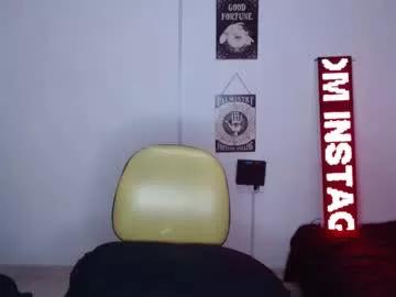 Freechat azulawitch on Chaturbate