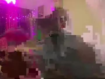 Freechat calibarbie24 on Chaturbate