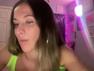 Freechat calibarbie24 on Chaturbate