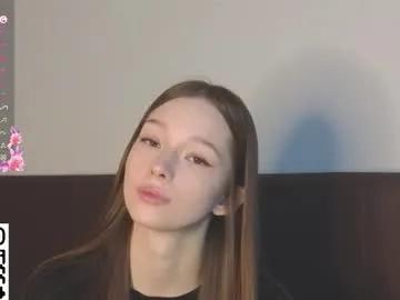 Freechat cherrymira on Chaturbate