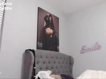 Avatar of curvymodelmilf