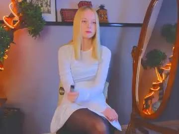 darceyheyd — Goal: Bend over and massage my boobs under bra? :) Hello guys im Kami and im #new #shy model on CB lets meet in my first day #skinny #blonde #18 [0 tokens remaining]