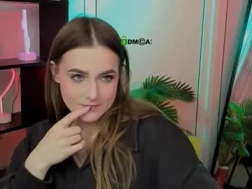 dora_di1 — 'CrazyTicket': Hidden Cam show has ended.  Type /cmds to see all commands.