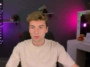 dylan_bold — GOAL: show dick 10 sec [165 tokens remaining] Welcome to my room! #bigcock #shy #gay #sph #18