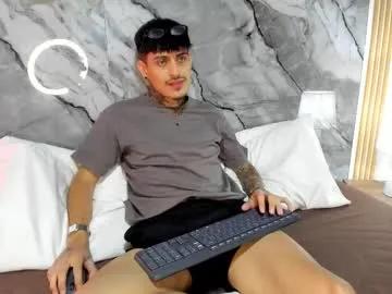 enzorodriguezz — GOAL: Show ass [77 tokens remaining] Welcome to my room! #new #cum #bigcock #flexing #straight