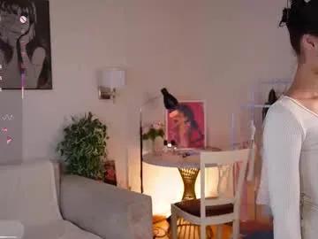 gimme_the_kiss — Welcome to my room My name is Mia // GOAL: punish my butt for belt [47 tokens left] #18  #teen #cute #young #shy