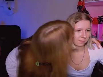 Chaturbate gloria_bubble  is Freechat  gloria_bubble — Heeyyy! :) #nonude #lesbian #blonde #pvt #feet