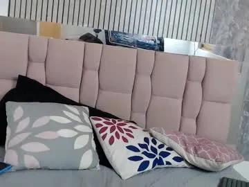 hanna__palmer1 — Tip 20 tokens to roll the dice! #bigass #smalltits  #latina #curvypetite #lovenselush