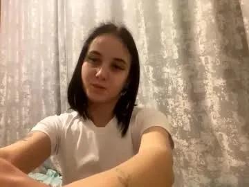 jennaglandon — G: say hello to me   Hi guys! I'm here #new  my name is Mia, I'm #18  #shy #teen #young  [15 tokens remaining]