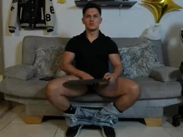 Freechat julian_wallace on Chaturbate