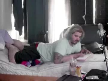 kinkybiguy14 on Chaturbate 