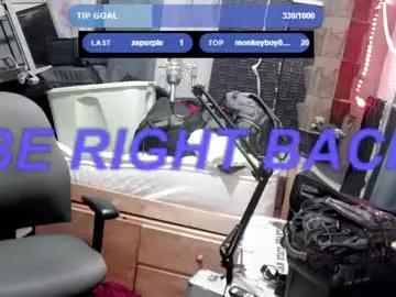 kinkybiguy14 on Chaturbate 