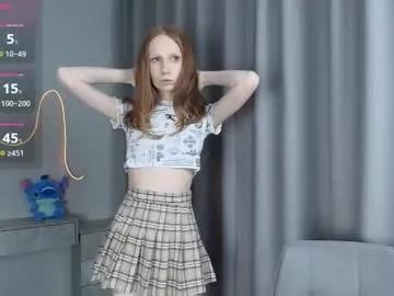 lakisha808 — Hi,I am Lakisha! PM- 2tk. - Goal: Jump on pillow [87 tokens left] #new #skinny #flexible #feet #18