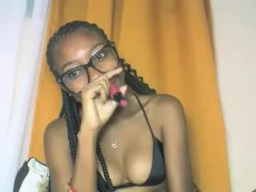 Freechat layannek on Chaturbate