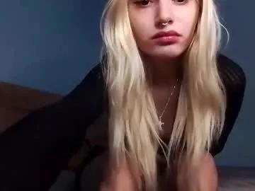 Freechat lesyawhite on Chaturbate