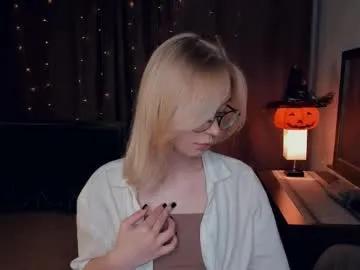 lidiaklemencic — Take off my shirt  #shy #18 #teen #new #skinny [17 tokens remaining]