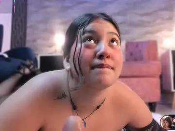 lilithcb_ — I'm your favorite curvy girl, want to play with me? - Goal: play with my dildo [30 tokens left] #fuckmachine #squirt #curvy #latina #natural