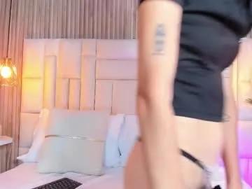 Freechat lunabloomn on Chaturbate