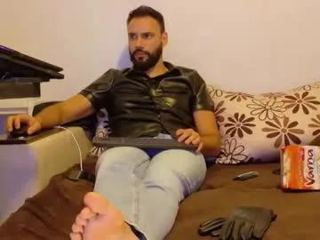 master_roberto333 — Steps to get my attention: 1. follow me on X (check my bio) ; 2. send tribute. #cashmaster #leather #smoke #findom #feet #socks