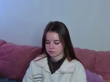 meliamaheia — Hello!!   It's my first day here!  GOAL: ZOOM ON FACE  #shy #18 #new #teen #petite I so shy! [25 tokens remaining]