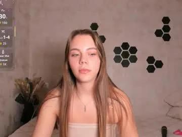 mia_com — Hello. Let's have some fun) // GOAL: move on pillow with bare back [29 tokens left] #teen #young #lush #toy