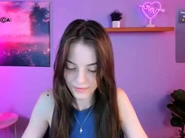mia_starrr_ — GOAL: show a funny face [107 tokens remaining] Welcome to my room! #new #18 #cute #young #brunette
