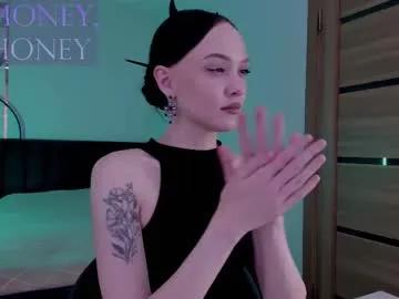 Away mistress_mialibra on Chaturbate