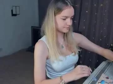 Freechat moonperedz on Chaturbate