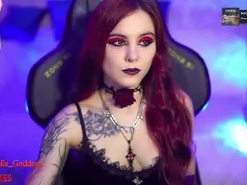 nelle_ on Chaturbate 