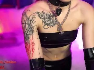 nelle_ on Chaturbate 