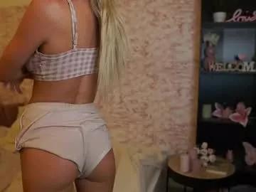 Avatar of nicolette__shea_