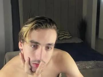 Freechat oliver__martinez on Chaturbate