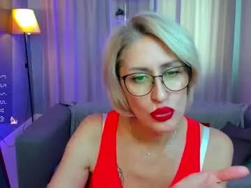 pamellamurphy — Remove the outfit [172 tokens remaining]
