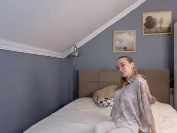patsy_lewis — GOAL -  unbutton a button I'm new here is my first day ! #new #shy #skinny #18  #bigass [179 tokens remaining]