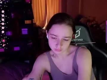 Freechat queen_kitty1818 on Chaturbate