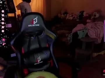 Freechat queen_kitty1818 on Chaturbate