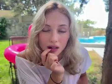 Avatar of roselyn_rose