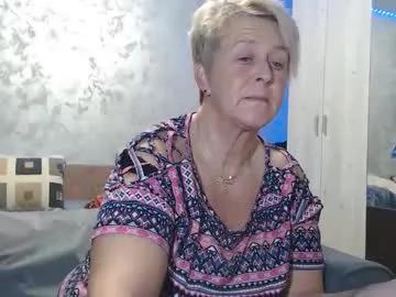 Avatar of roses_and_lillies