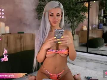 Avatar of serene_sophiex