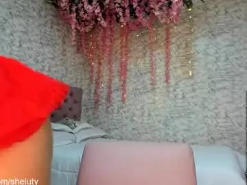 Away shelutty on Chaturbate