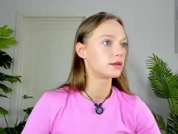 sweet__piece — GOAL:  contact eyes  #shy #18 #tease #new #slim [33 tokens remaining]