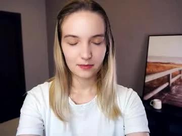 Freechat tashinapetitto on Chaturbate